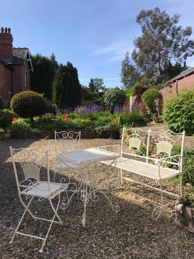 The Coach House At Copper Hall Leominster Exteriör bild