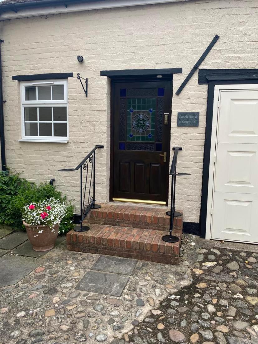 The Coach House At Copper Hall Leominster Exteriör bild